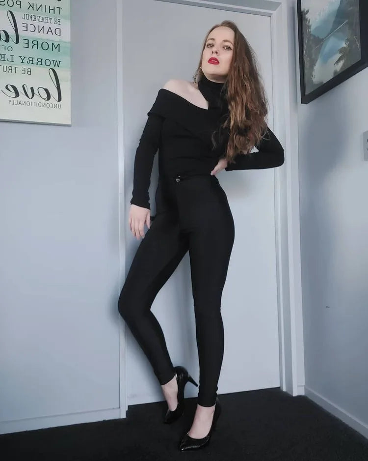 Blusa Manga Comprida Canelada com Ombro Aberto Sofia