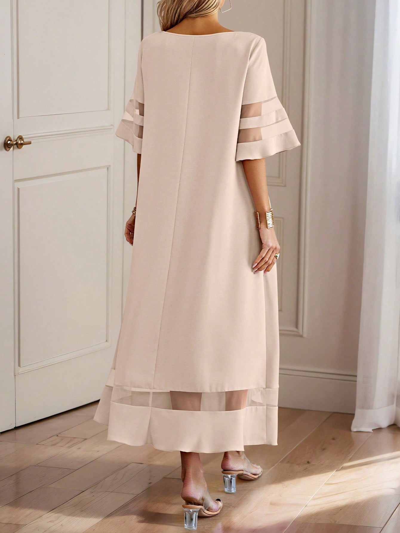 Vestido Casual de Malha Vazada Elisabeth