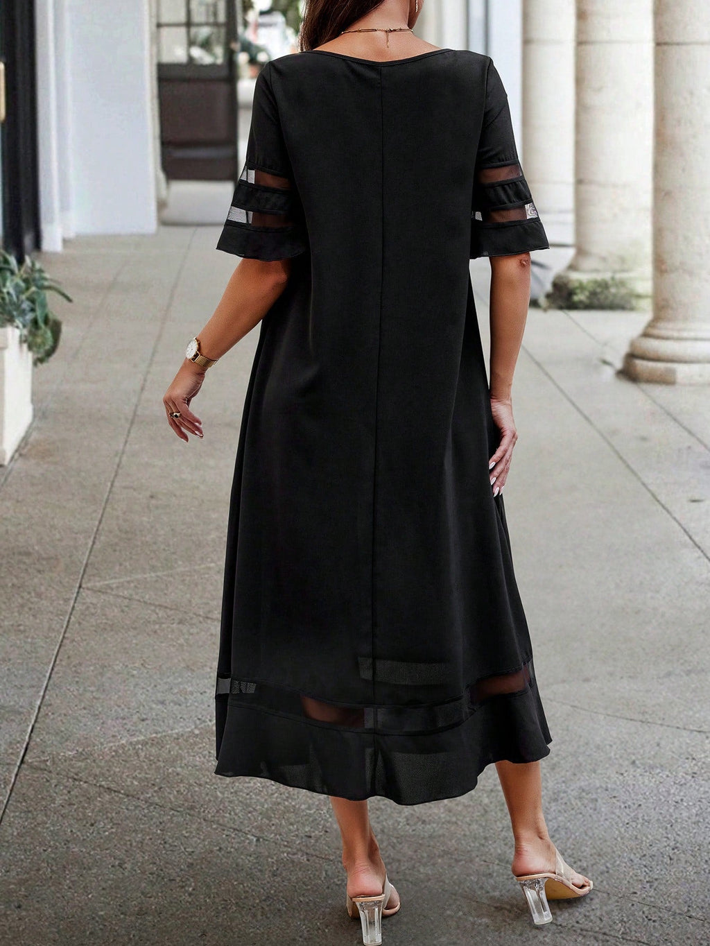 Vestido Casual de Malha Vazada Elisabeth