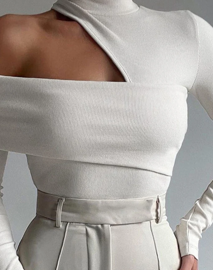 Blusa Manga Comprida Canelada com Ombro Aberto Sofia