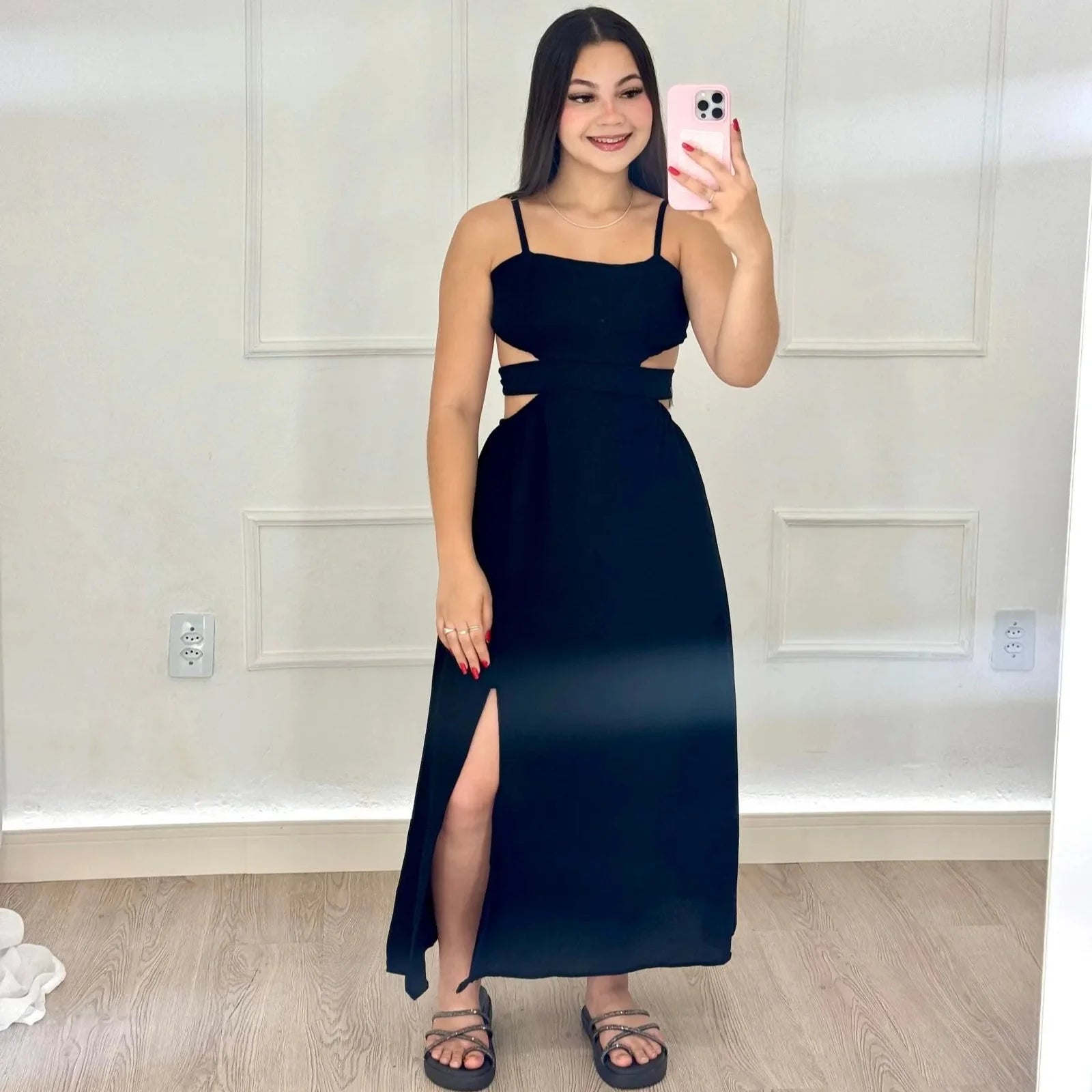 Vestido Midi Com Aberturas e Fenda Beatriz