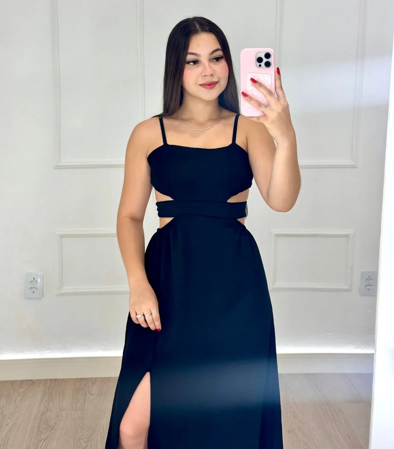 Vestido Midi Com Aberturas e Fenda Beatriz