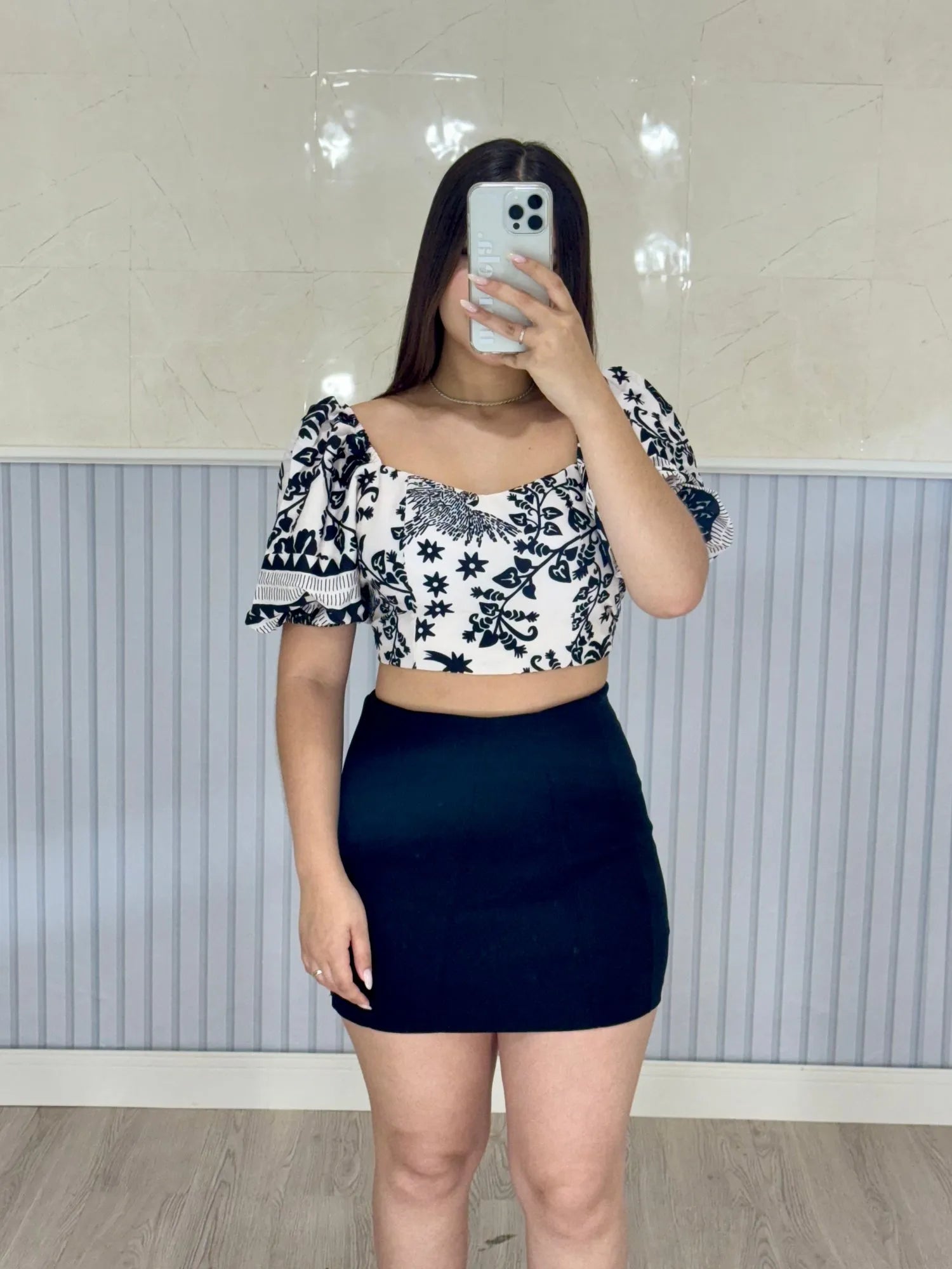 Cropped Encanto Preto + Bege